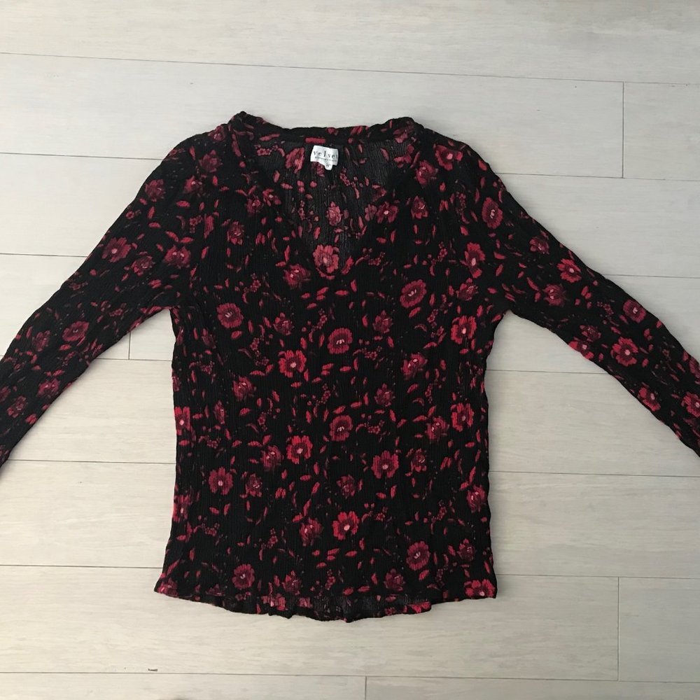 Anthropologie Velvet Black Red Flower Top Sz S